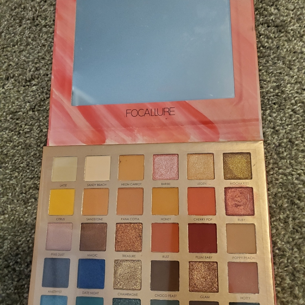 Focallure Endless Possibilities Eyeshadow Palette